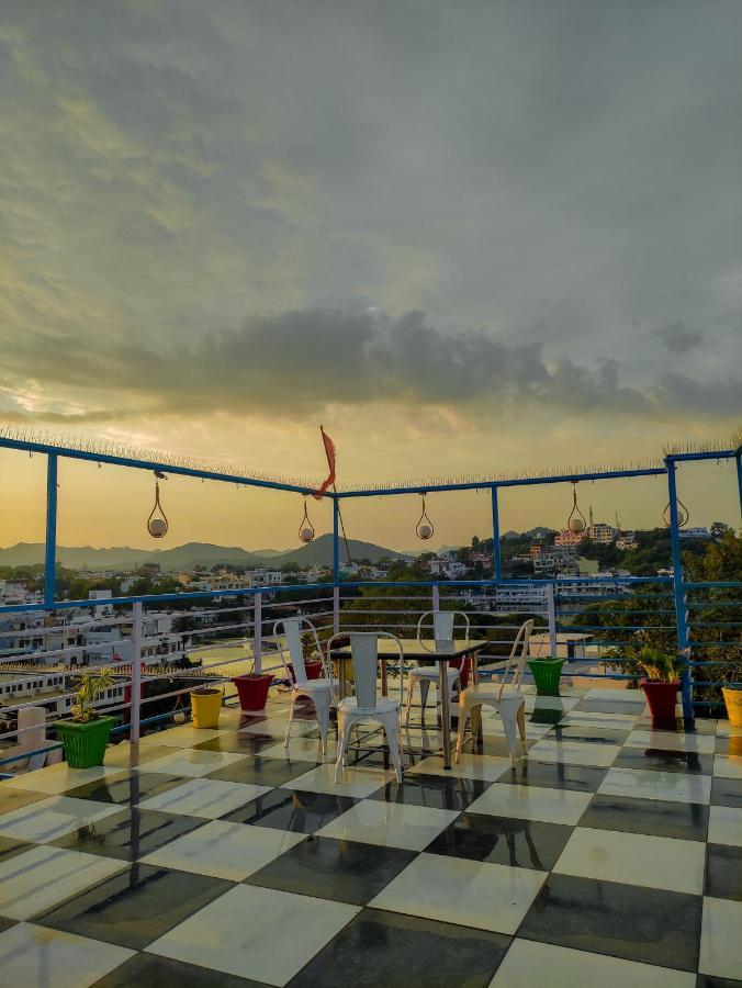 Hotel Lake Bridge Udaipur Exterior foto