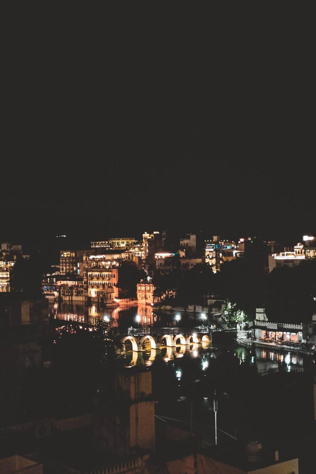 Hotel Lake Bridge Udaipur Exterior foto